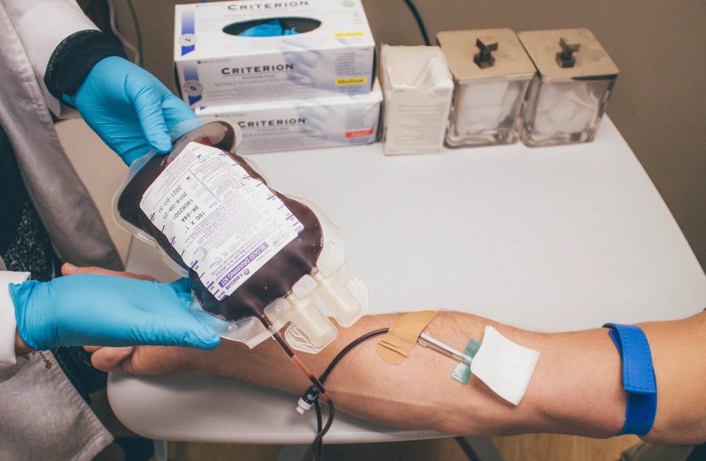 بهترین مرکز فصد خون در شمال تهران